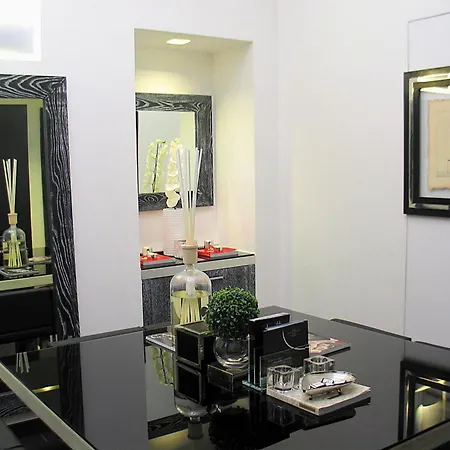 LHP Hotel Napoleon-3